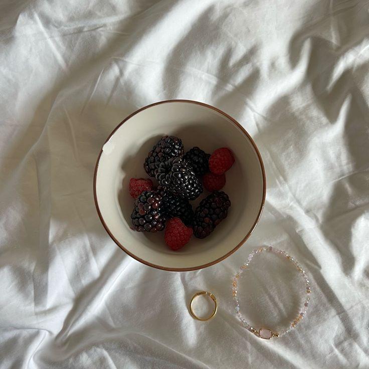 Rustic Berry Blend: Pure and Natural